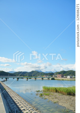 與河景觀 129086271