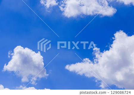 Blue Sky White Cloud 129086724