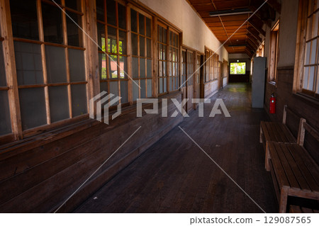 Elementary school corridor from the Showa era Elementary school corridor from the Showa era 129087565