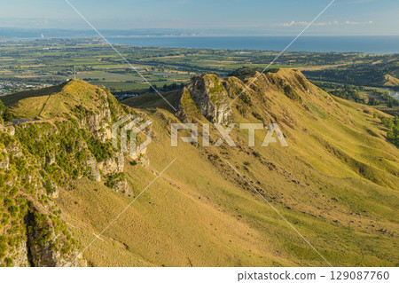 Morning view from the top of Te Mata Peak in Hawke's Bay, New Zealand 129087760
