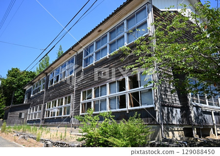新潟縣彌彥村彌彥故鄉學校 129088450