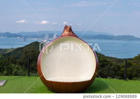 從淡路島看鳴門海峽和大鳴門大橋 從淡路島看鳴門海峽和大鳴門大橋 129088889