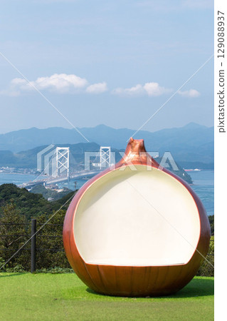 鳴門海峽和大鳴門大橋（從淡路島眺望） 129088937