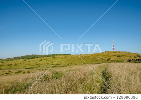Cap Blanc-Nez, Escalles, Pas-de-Calais, Hauts-de-France, France, July 29th, 2025, A scenic landscape 129090386