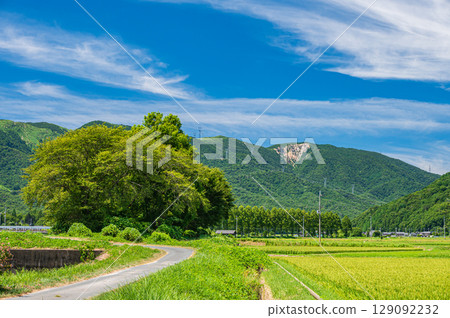 Rural scenery in Makino-cho, Takashima City, Shiga Prefecture 129092232