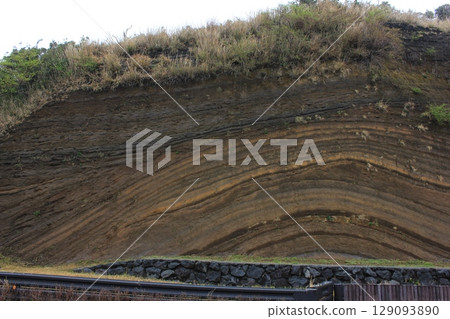 Strata - STRATUM - Strata - STRATUM - 129093890