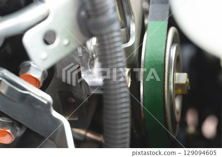 Metal car parts en motor engine 129094605
