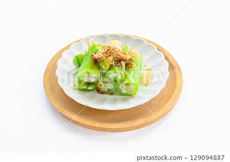 煮秋葵 129094887