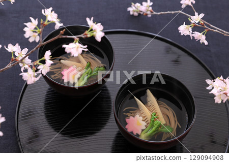 櫻花素麵湯 129094908