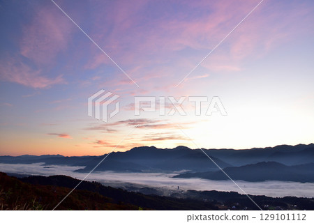 Sea of clouds in the Uonuma Basin from the Uonuma Skyline (Muikamachi Observatory) 129101112