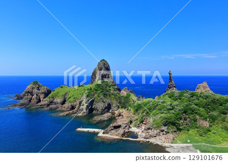 [島根縣] 晴朗的日子裡的國賀海岸國比濱海灘（隱岐諸島西之島） 129101676