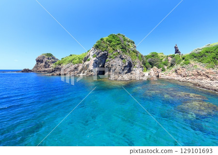 [島根縣] 晴朗的日子裡的國賀海岸國比濱海灘（隱岐諸島西之島） 129101693