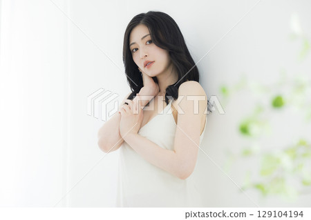年輕女性的美麗形象 年輕女性的美麗形象 129104194