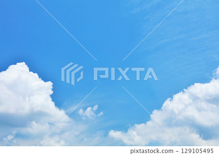 夏天藍天和雲彩 夏天藍天和雲彩 129105495