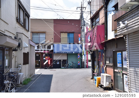 杉併區泉明燈街的沖繩町風景 129105593