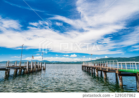 琵琶湖風景：從滋賀縣高島市海津大崎眺望 129107862