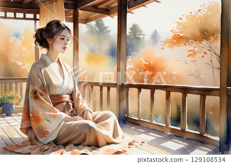 穿著浴衣的女性在陽台上休息，充滿日式氛圍的寧靜午後 129108534