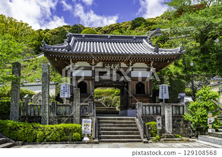 藥王寺山門，位於德島縣南町，四國八十八所寺院中的第23所 129108568