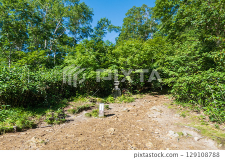 Climbing Mt. Myoko in summer (Tsubame trail: Tengudo) Climbing Mt. Myoko in summer (Tsubame trail: Tengudo) 129108788