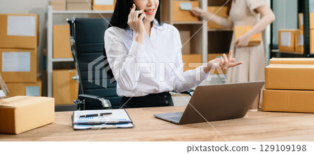 Starting small businesses SME owners, two check online orders Selling products working with boxs freelance work Starting small businesses SME owners, two check online orders Selling products working with boxs freelance work 129109198