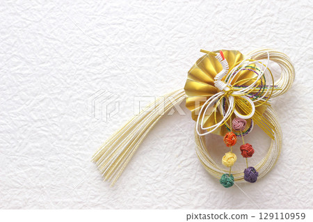 Japanese material background: Mizuhiki decoration 129110959