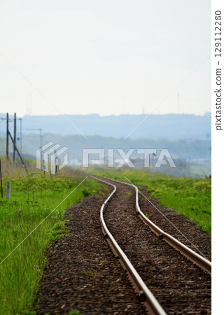 距離流冰最近的車站的鐵軌 129112280