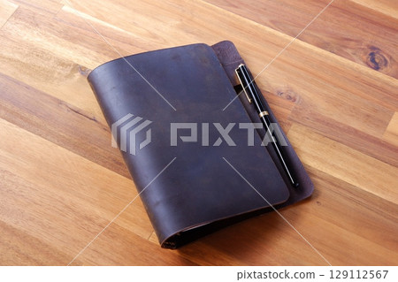 棕色皮革組織者 129112567