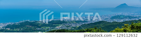 Panoramic view of Beppu City from Jumonjihara Observatory [Beppu City, Oita Prefecture] 129112632