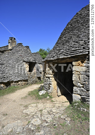 France, Dordogne, Perigord Noir, Dordogne valley, Saint-Andre-d'Allas, cabanes du Breuil, old dry 129112766