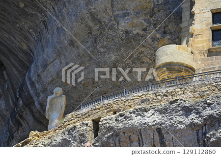 DORDOGNE, PERIGORD NOIR, VILLAGE OF LES EYZIES-DE-TAYAC, NATIONAL PREHISTORY MUSEUM OF LES EYZIES 129112860