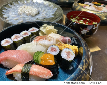 握壽司和河豚刺身配送 129113219