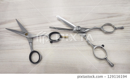Special hairdressing scissors and water sprayer Brush made of natural bristles Special hairdressing scissors and water sprayer Brush made of natural bristles 129116194