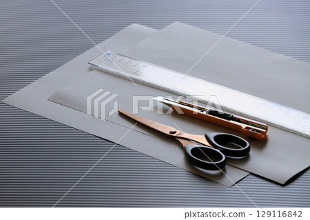 Cutter knife and ruler Paper craft tools 129116842