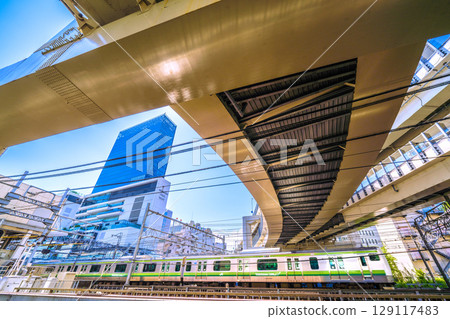 日本橫濱市景 橫濱站、JR 橫濱塔、電車等景觀。 129117483