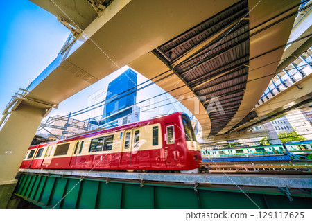 Yokohama cityscape in Japan View of Yokohama Station, JR Yokohama Tower, trains, etc. Yokohama cityscape in Japan View of Yokohama Station, JR Yokohama Tower, trains, etc. 129117625