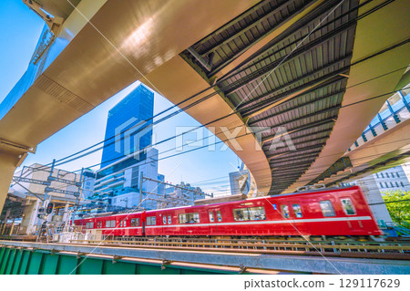 Yokohama cityscape in Japan View of Yokohama Station, JR Yokohama Tower, trains, etc. Yokohama cityscape in Japan View of Yokohama Station, JR Yokohama Tower, trains, etc. 129117629