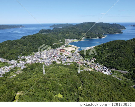 長崎縣五島列島奈留島，從城岳瞭望台無人機空中全景 129123935