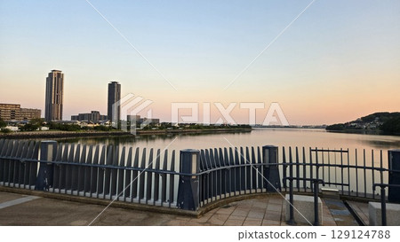 Fukuoka City Higashi Ward Kashii Coast Promenade Sunrise Early Morning Aitaka Bridge ⑧ 129124788
