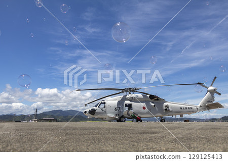 Soap bubbles and patrol helicopters Soap bubbles and patrol helicopters 129125413