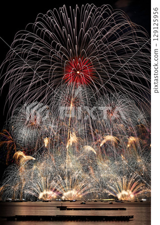 Hiroshima Minato Yume Fireworks Festival 129125956