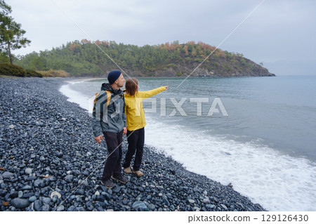 Couple enjoys Turkish coastline on winter season 129126430
