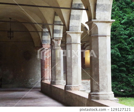 建築 庭院 迴廊 義大利建築 義大利北部 建築 庭院 迴廊 義大利建築 義大利北部 129127121