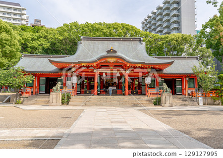 生田神社（Ikuta-san）是日本最古老、最負盛名的神社之一，其拜殿位於神戶市中央區下山手通。 129127995