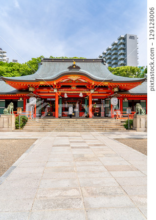 Ikuta Shrine (Ikuta-san), one of Japan's oldest and most prestigious shrines, has a worship hall in Shimoyamate-dori, Chuo Ward, Kobe City. 129128006