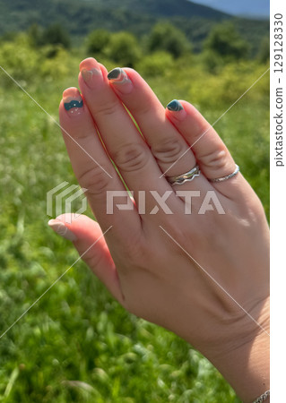 Trendy Summer Nail Art in Nature 129128330