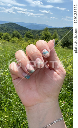 Trendy Summer Nail Art in Nature 129128331