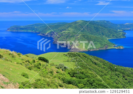 [Shimane Prefecture] A clear view from Akahageyama Observatory (Chiburi Island, Oki Islands) 129129451