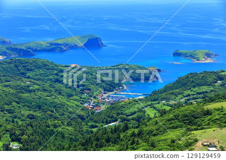 [Shimane Prefecture] A clear view from Akahageyama Observatory (Chiburi Island, Oki Islands) 129129459