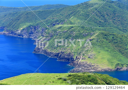[Shimane Prefecture] A clear view from Akahageyama Observatory (Chiburi Island, Oki Islands) 129129464