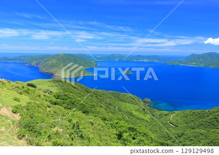 [Shimane Prefecture] A clear view from Akahageyama Observatory (Chiburi Island, Oki Islands) 129129498